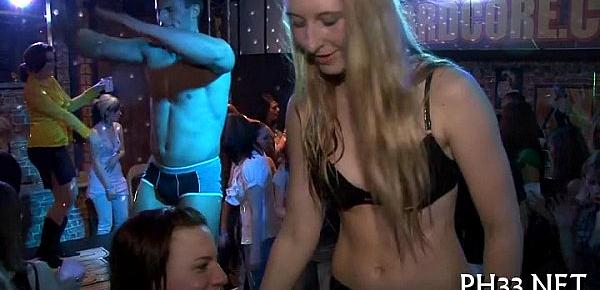  Blond gals wants to be fucked hard